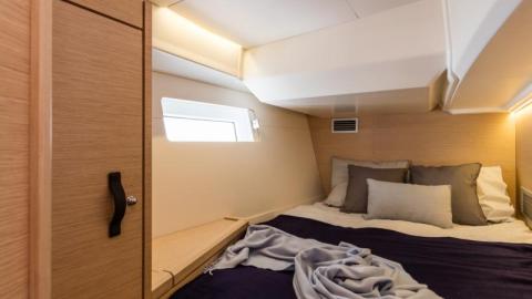 Jeanneau Yacht 51': Cabine arrière tribord Jeanneau Yacht 51': Cabine arrière tribord