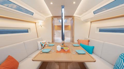 Carré vue d'ensemble Jeanneau Sun Odyssey 350 : Carré vue d'ensemble