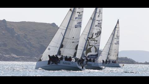 J-Boats - J-Composites J 97 E en navigation en régate J-Boats - J-Composites J 97 E en navigation en régate