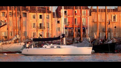 J-Boats - J-Composites J 109 au mouillage J-Boats - J-Composites J 109 au mouillage