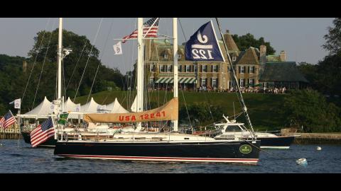 Au mouillage - J Composites J 122, Neuf - France (Ref 383) Au mouillage - J Composites J 122, Neuf - France (Ref 383)