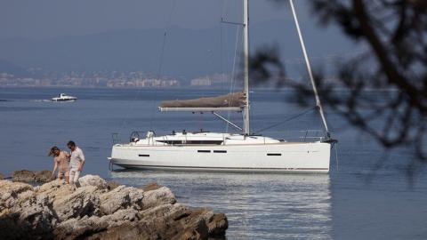 Jeanneau Sun Odyssey 419 : Au mouillage Jeanneau Sun Odyssey 419 : Au mouillage
