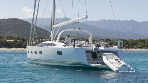 Jeanneau Yacht 64' : Garage pour annexe Jeanneau Yacht 64' : Garage pour annexe