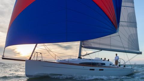 J-Boats - J-Composites J 122 E en navigation sous gennaker J-Boats - J-Composites J 122 E en navigation sous gennaker