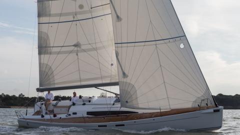 J-Boats - J-Composites J 122 E au près serré J-Boats - J-Composites J 122 E au près serré