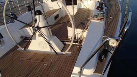 J-Boats - J-Composites J 122 E : cockpit et barre à roue J-Boats - J-Composites J 122 E : cockpit et barre à roue