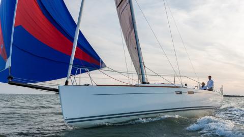 J-Boats - J-Composites J 122 E en navigation avec le gennaker J-Boats - J-Composites J 122 E en navigation avec le gennaker