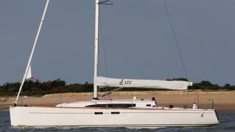 J-Boats - J-Composites J 122 E au mouillage J-Boats - J-Composites J 122 E au mouillage