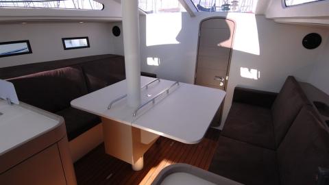 RM Yachts RM 1260: saloon general view RM Yachts RM 1260: saloon general view