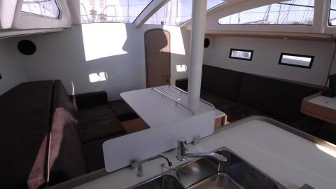 RM Yachts RM 1260: saloon seen from the galley RM Yachts RM 1260: saloon seen from the galley