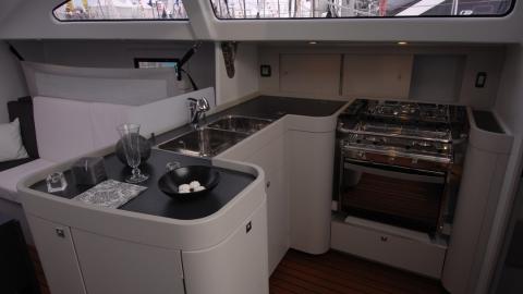 RM Yachts RM 1060 : cuisine RM Yachts RM 1060 : cuisine