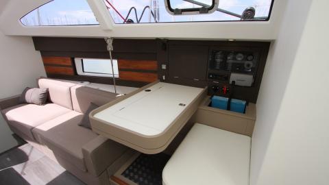 RM 1360 table à cartes RM 1360 table à cartes