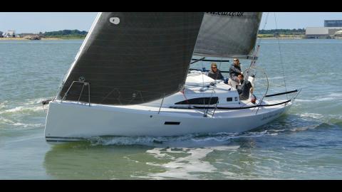 J 97 E en navigation au près J 97 E en navigation au près