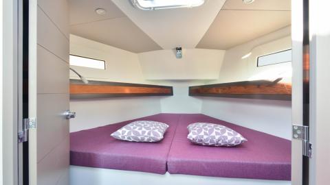 RM 1070: Cabine avant et lit breton RM 1070: Cabine avant et lit breton