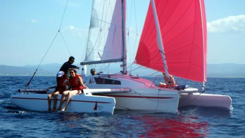Astus 22 : navigation avec gennaker Astus 22 : navigation avec gennaker
