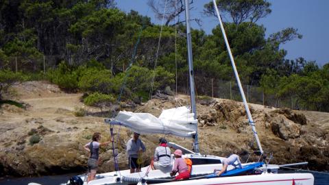 Astus 22 : au mouillage Astus 22 : au mouillage