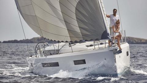 Jeanneau Sun Odyssey 490 : Sous gennaker Jeanneau Sun Odyssey 490 : Sous gennaker