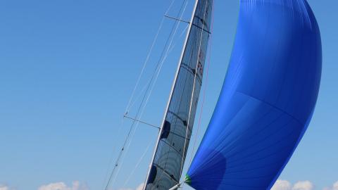 J 11 SH: Navigation sous spinnaker autre vue J 11 SH: Navigation sous spinnaker autre vue