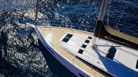 Jeanneau Sun Odyssey 455 : vue de l'avant du pont