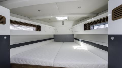 RM Yachts RM 1370: Cabine avant RM Yachts RM 1370: Cabine avant