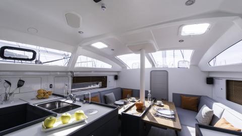 RM Yachts RM 1370: Cuisine et carré RM Yachts RM 1370: Cuisine et carré