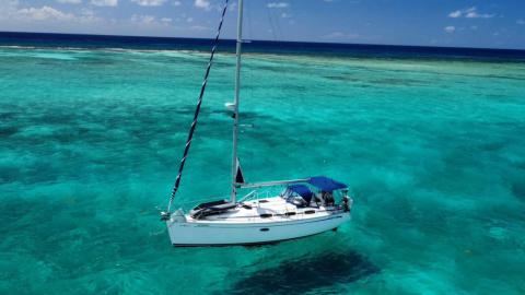 Bavaria 33 Cruiser : Au mouillage en Caraïbes
