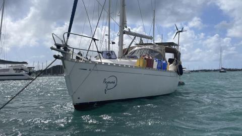 Dufour 36 DI : Au mouillage en Martinique
