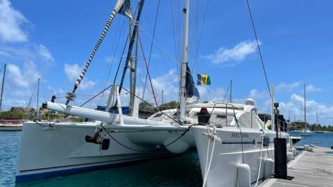 Catana 582 : En marina