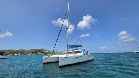 Fountaine Pajot Lavezzi 40 : Au mouillage en Martinique