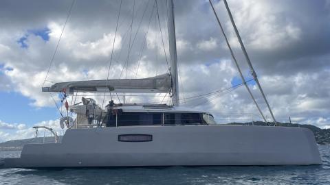 NEEL 51 : Au mouillage