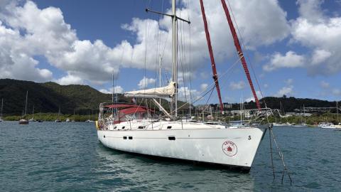 Bénéteau Oceanis 411 Clipper : Au mouillage en Martinique