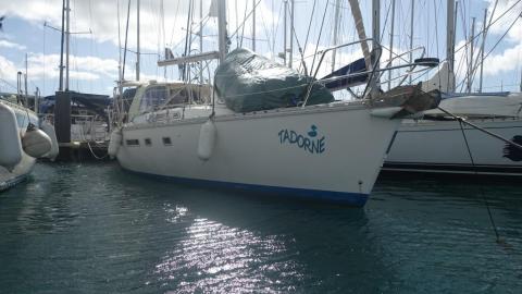 Jeanneau Voyage 12.50 : En marina 