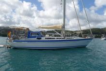 Glacer Yachts 44 : Au mouillage en Martinique