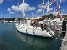 Jeanneau Voyage 12,50 : En marina