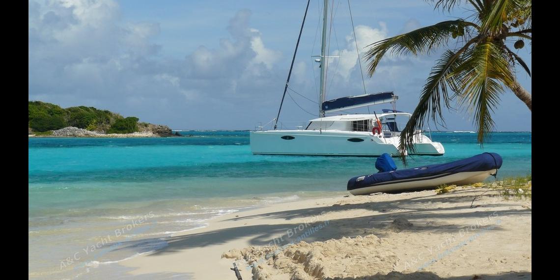Fountaine Pajot Orana 44 : Au mouillage dans les Grenadines Fountaine Pajot Orana 44 : Au mouillage dans les Grenadines