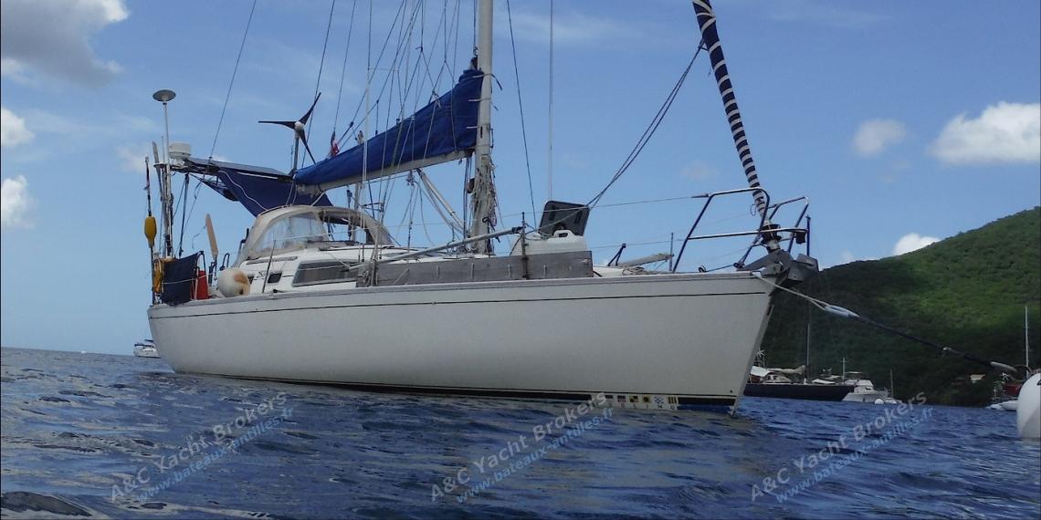 Kirie Feeling 356 DI : Au mouillage Kirie Feeling 356 DI : Au mouillage