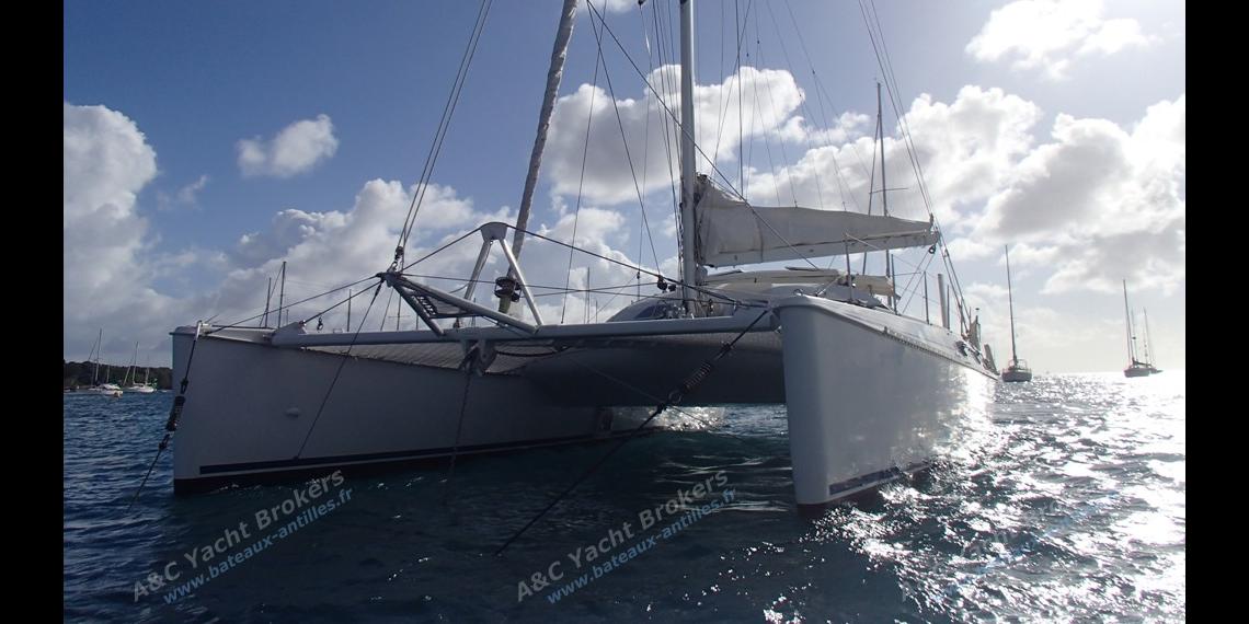 Outremer 50 standard : Au mouillage Outremer 50 standard : Au mouillage