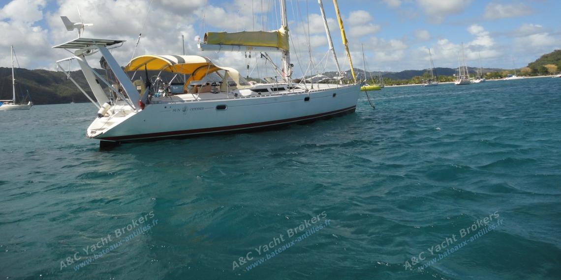 Jeanneau Sun Odyssey 47 : Au mouillage en Martinique Jeanneau Sun Odyssey 47 : Au mouillage en Martinique