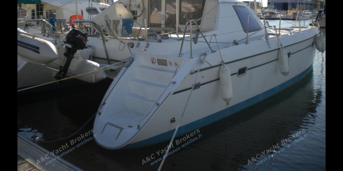 En marina - Alliaura Marine Privilege 37, Occasion (1997) - France (Ref 159) En marina - Alliaura Marine Privilege 37, Occasion (1997) - France (Ref 159)