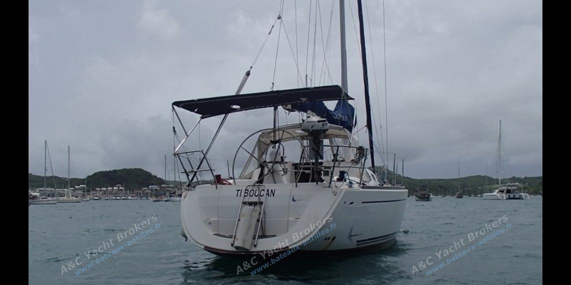 Au mouillage en Martinique - Dufour Yachts Dufour 34 Performance, Occasion (2005) - Martinique (Ref 474) Au mouillage en Martinique - Dufour Yachts Dufour 34 Performance, Occasion (2005) - Martinique (Ref 474)