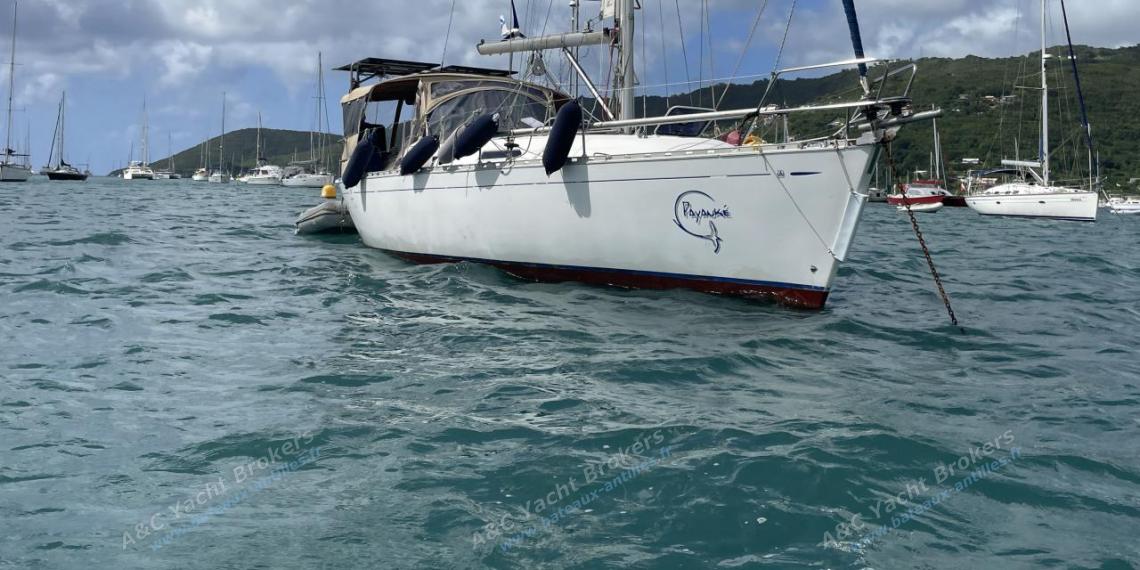 Dufour 36 DI : Au mouillage autre vue Dufour 36 DI : Au mouillage autre vue