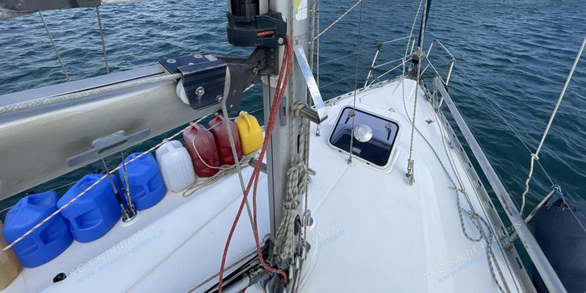 Dufour 36 DI : Enrouleur de grand-voile Dufour 36 DI : Enrouleur de grand-voile