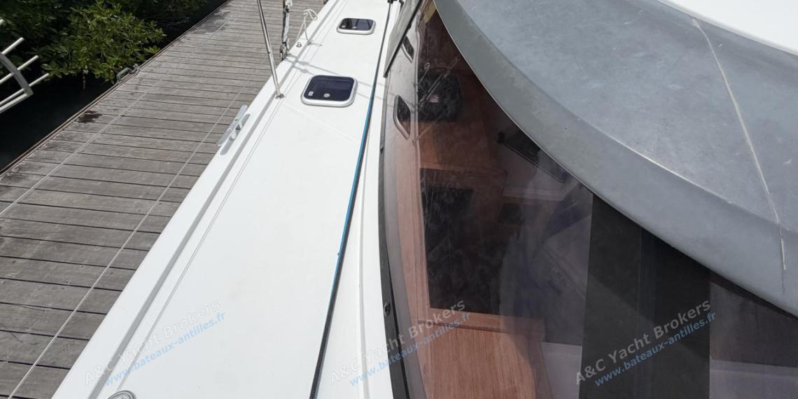Nautitech 40 open : Passavant tribord Nautitech 40 open : Passavant tribord