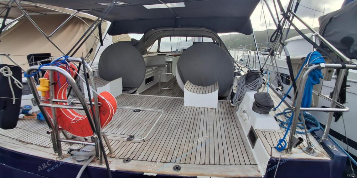 Hanse Yachts 540e : Cockpit et double poste de barre Hanse Yachts 540e : Cockpit et double poste de barre