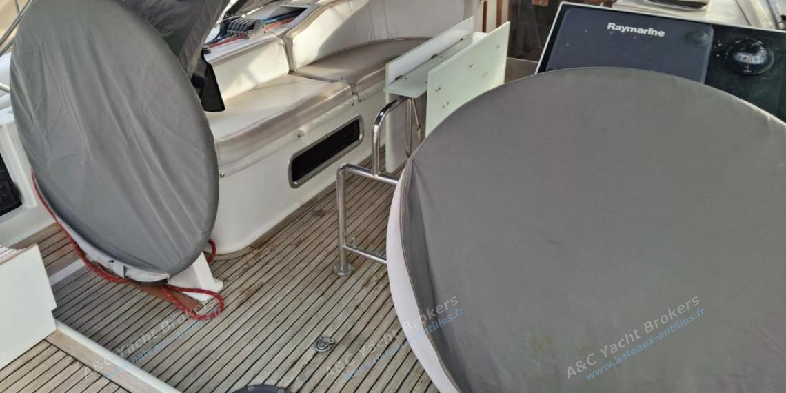 Hanse Yachts 540e : Cockpit et double poste de barre autre vue Hanse Yachts 540e : Cockpit et double poste de barre autre vue