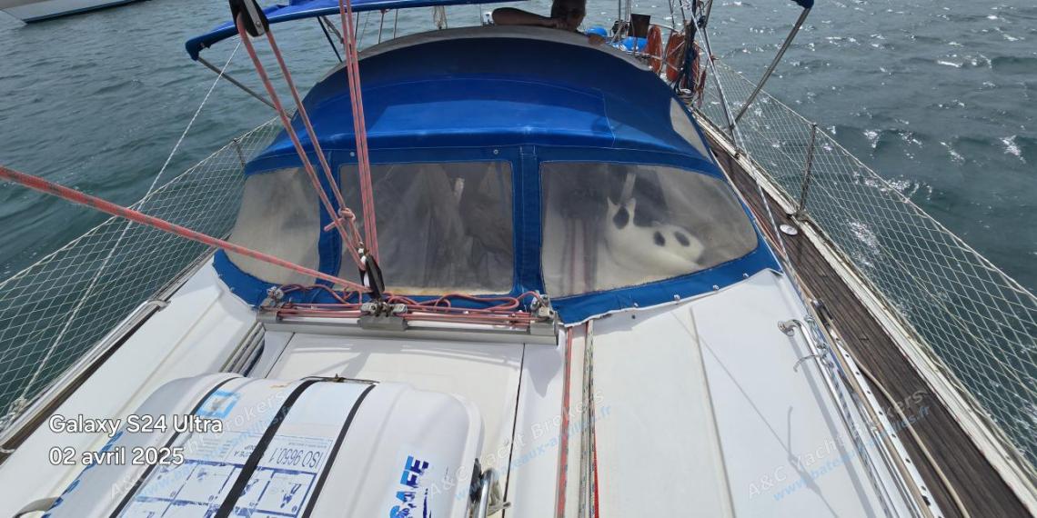 Bavaria 40 : Capote de roof autre vue Bavaria 40 : Capote de roof autre vue