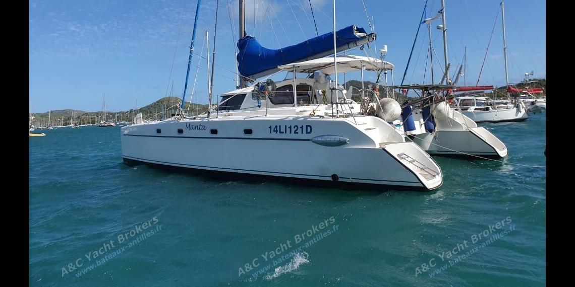 Fountaine Pajot Belize 43 : Au mouillage en Martinique Fountaine Pajot Belize 43 : Au mouillage en Martinique
