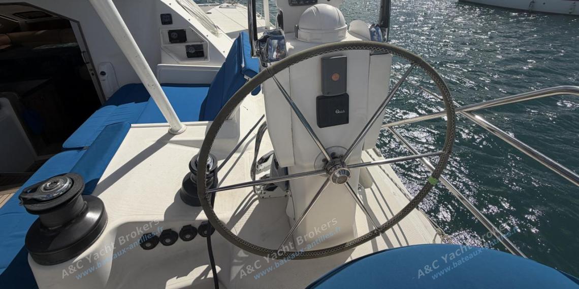 Catana 471 Owner Version : Poste de barre tribord Catana 471 Owner Version : Poste de barre tribord