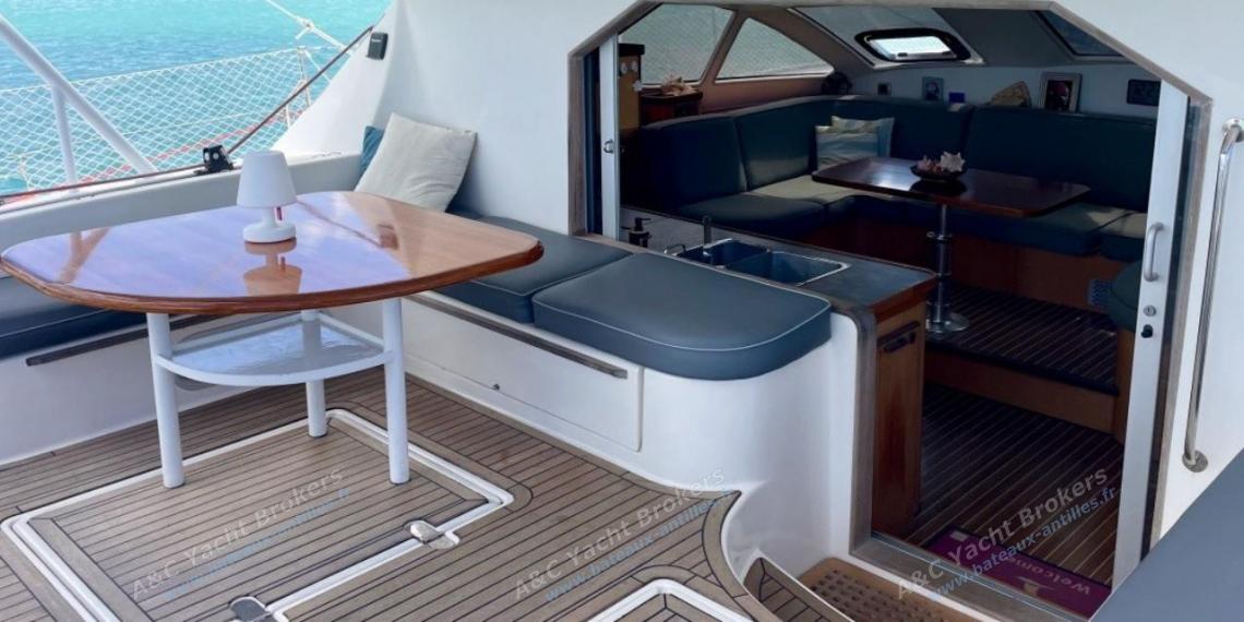 Catana 471 Version propriétaire : Cockpit autre vue Catana 471 Version propriétaire : Cockpit autre vue