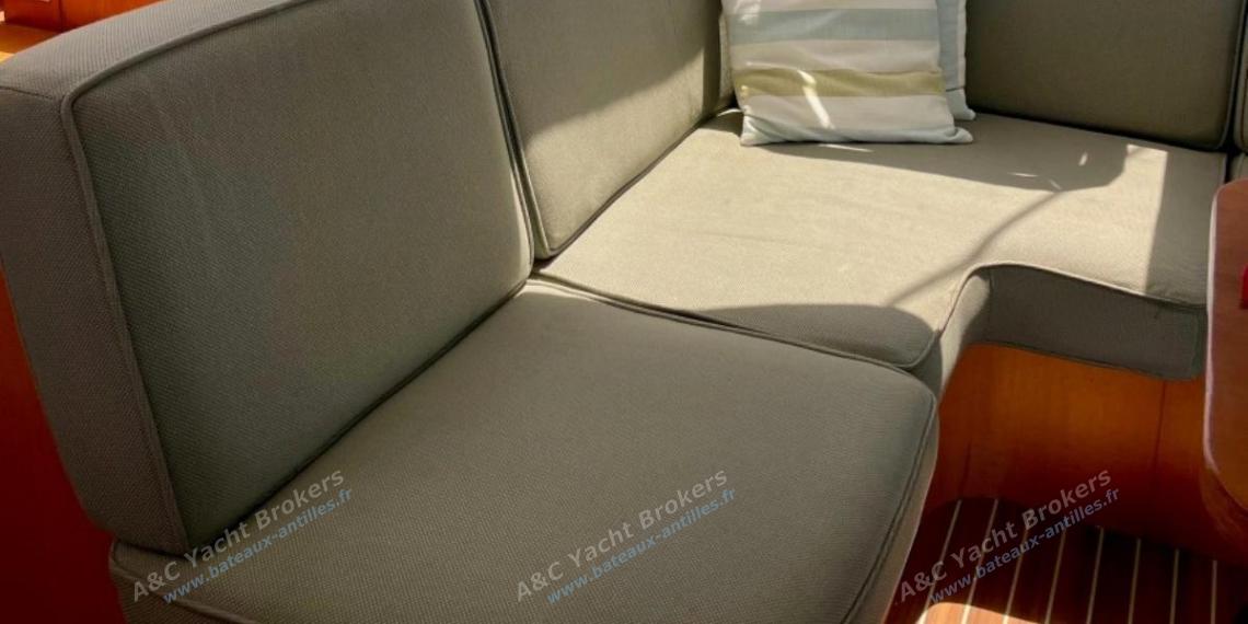 Catana 471 Version propriétaire : Banquette du carré Catana 471 Version propriétaire : Banquette du carré